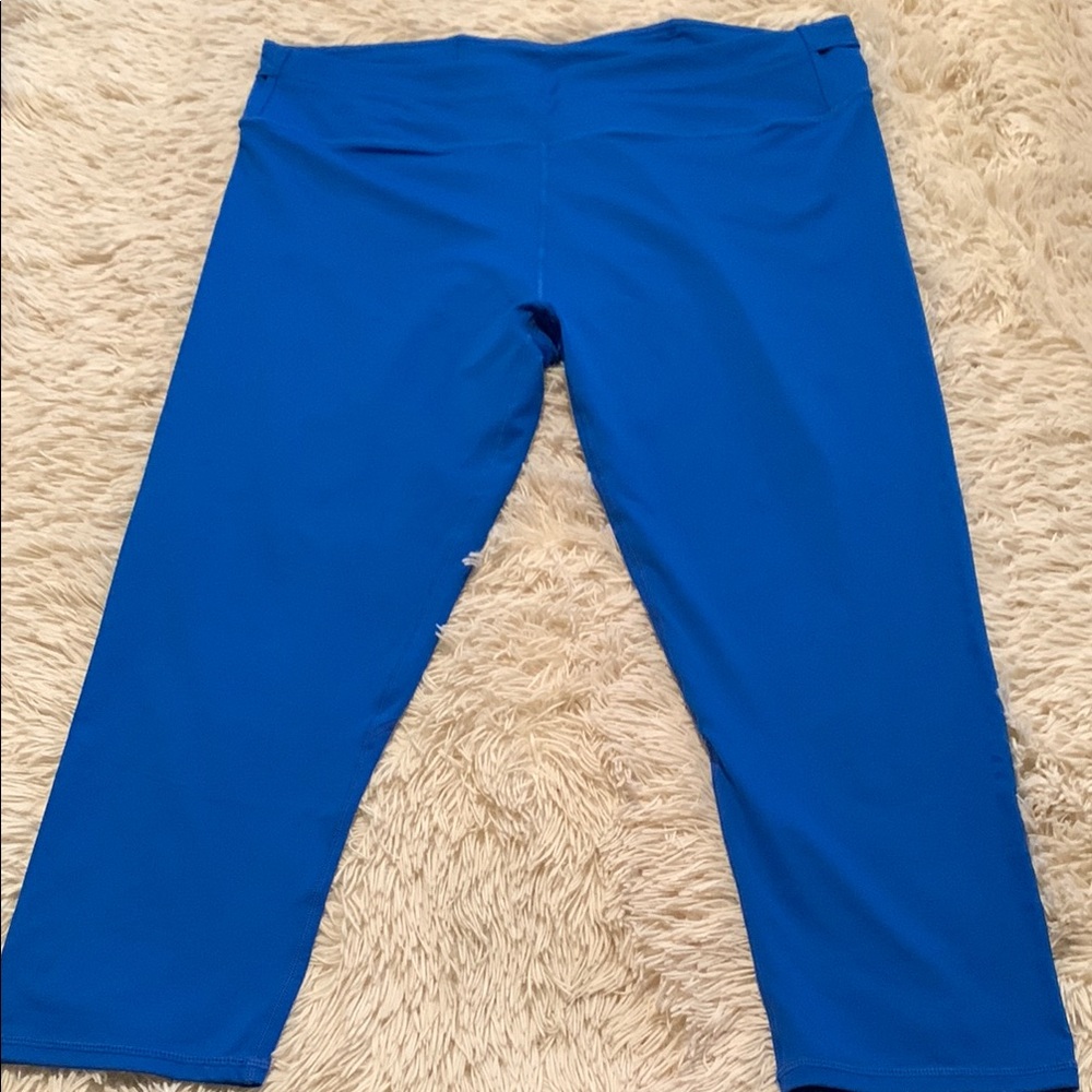 NWOT Fabletics 2x Vibrant Blue Leggings